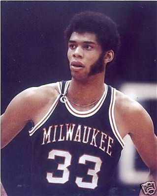 A组榜首为吊车尾送温暖？UUG零封JDG完美收官，粉丝吐槽五人都菜