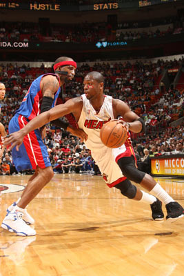 欧冠前瞻：皇马教练阿隆索生死战，曼城对西甲队豪取四连胜